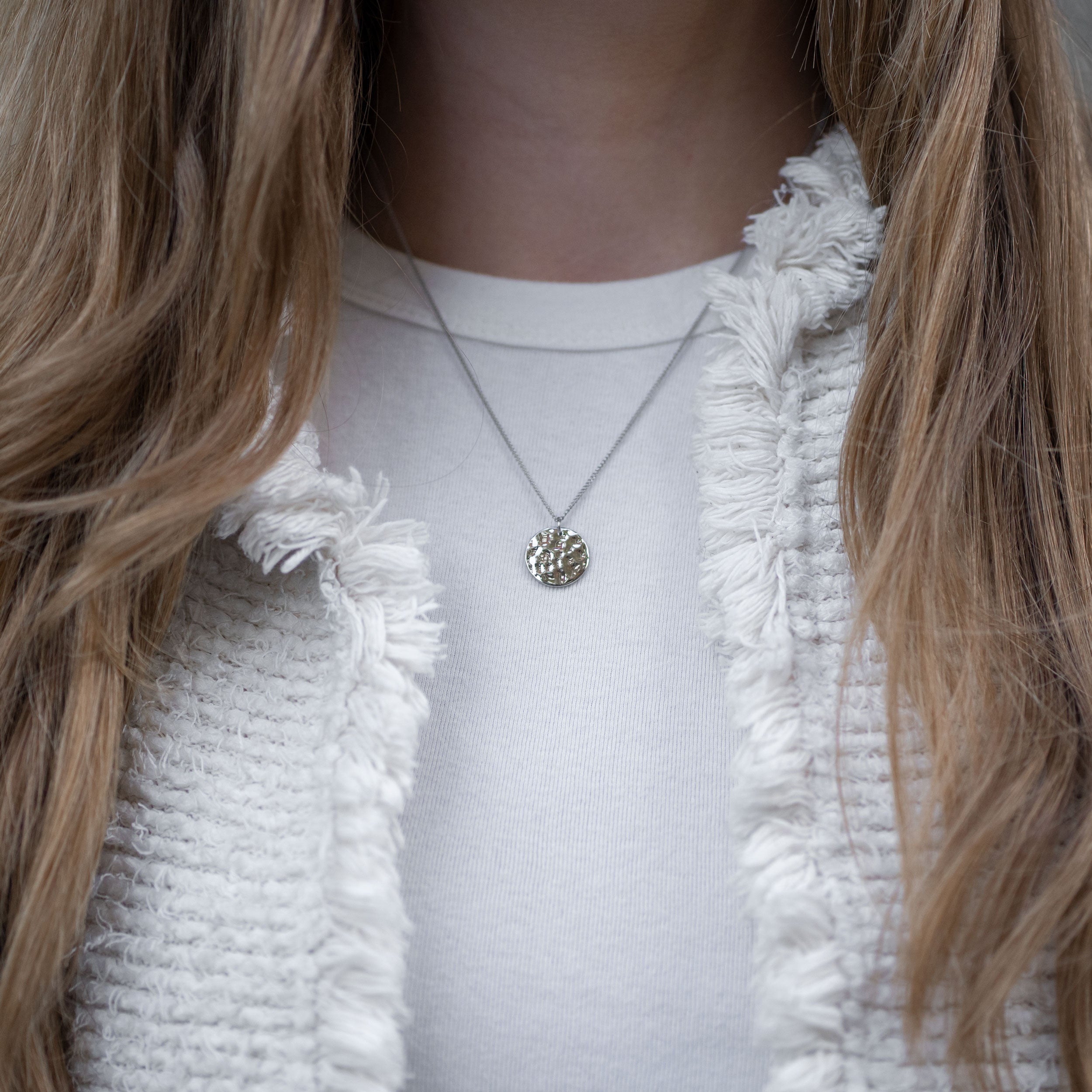 02 GEHAMERDE KETTING