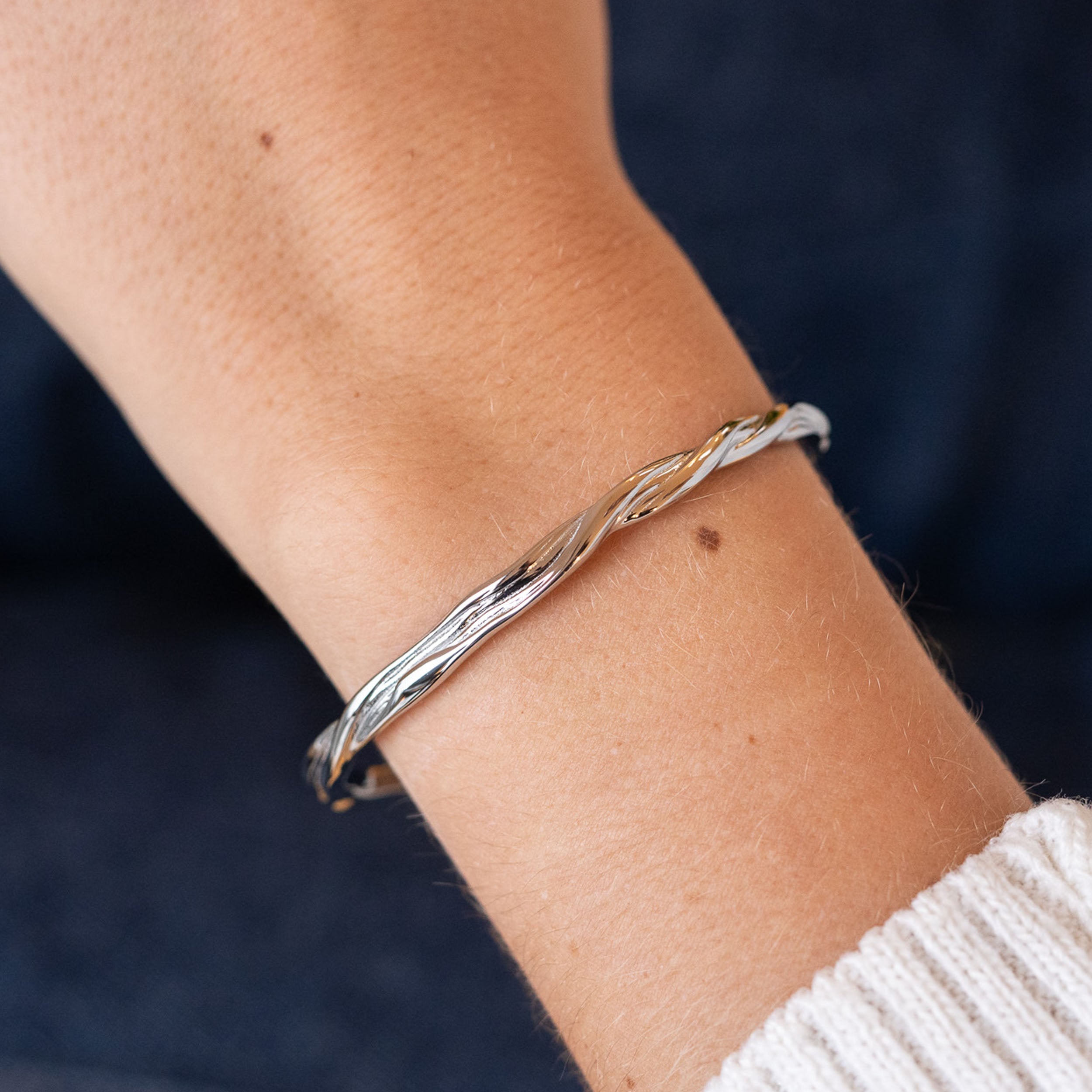 TWIST VERSTELBARE ARMBAND
