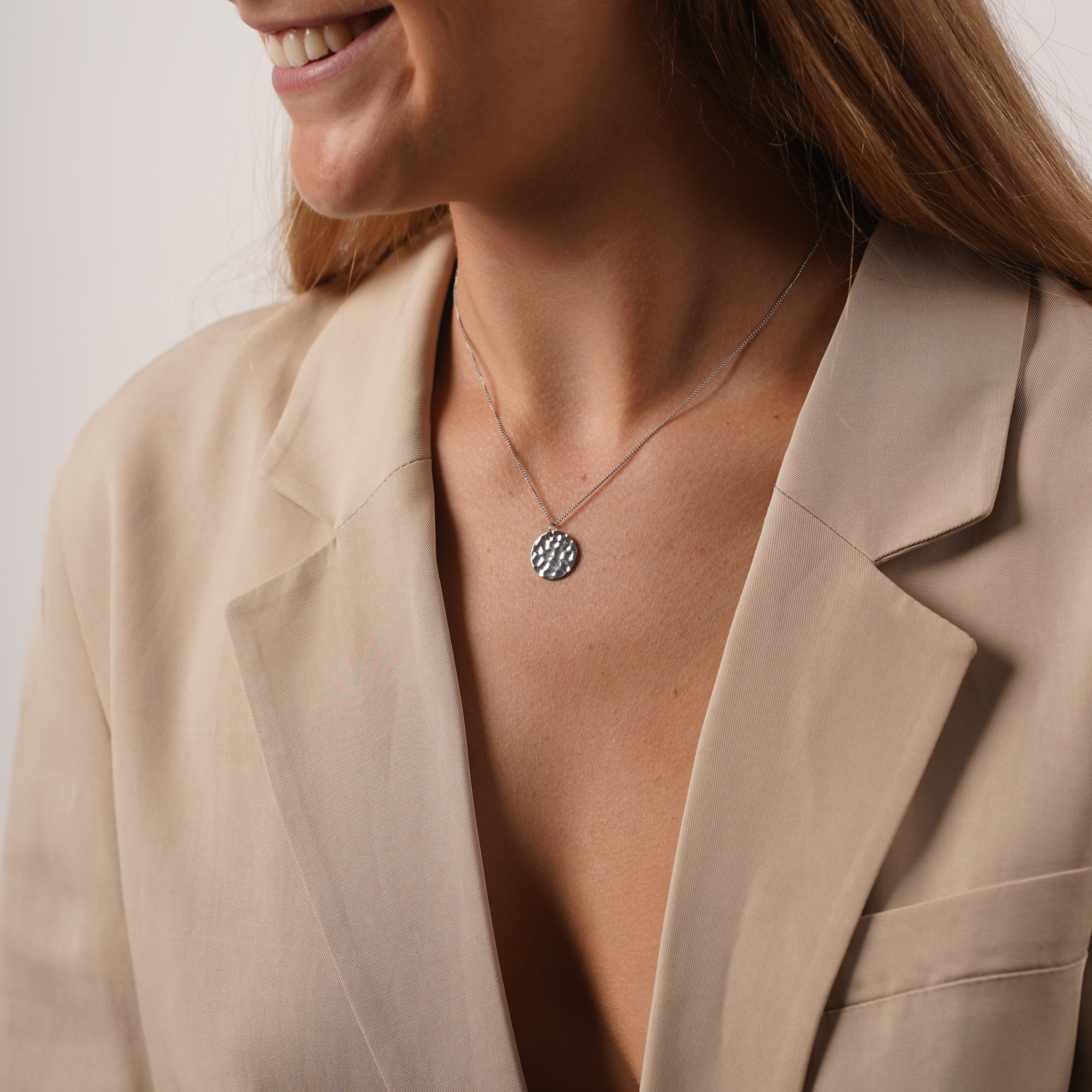 02 GEHAMERDE KETTING