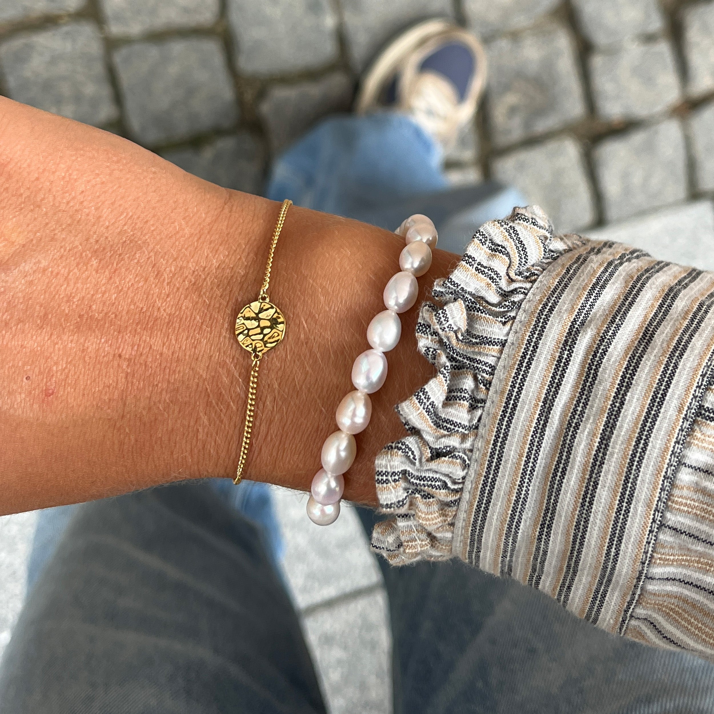 COIN GEHAMERD ARMBAND - VERGULD